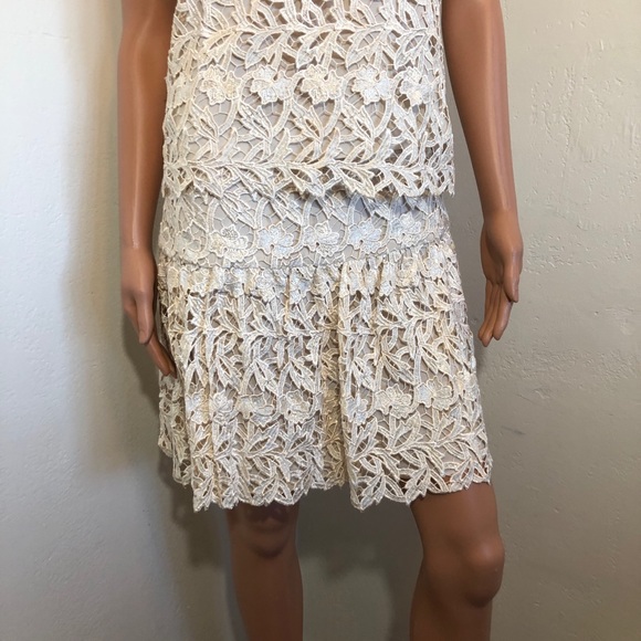 Alice + Olivia M 6 Jayce Guipure Lace Top Skirt - Picture 6 of 8